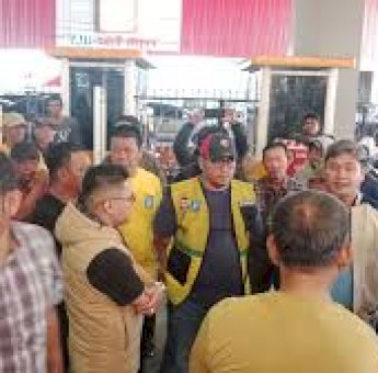 Perumda Parkir Makassar Tertibkan Jukir Liar