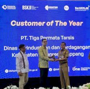 Disperindag Sidrap Terima Penghargaan &lsquo;Customer of The Year&rsquo; dari BBIHPMM Makassar