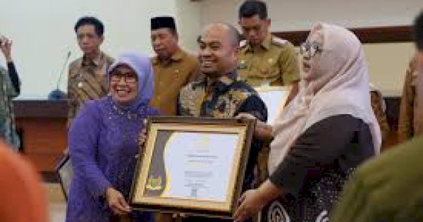 Komitmen Transparansi Diskominfo Berbuah Hasil, Pemkot Makassar Raih Predikat Informatif