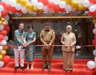 Dorong Pertumbuhan Industri, Munafri-Aliyah Resmikan Pabrik Kaca PT Sanno Abadi Cemerlang