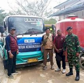 Gubernur Sulsel Salurkan Tiga Truk Air Bersih Siap Minum untuk Korban Banjir Aceh Tamiang