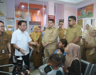 Munafri Dampingi Wamenkes RI Tinjau Inovasi &ldquo;Hantu Mesra&rdquo; di Makassar, Perkuat Pemberantasan TBC