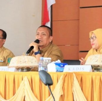Rakor Pendidikan Lutim, Bupati Ibas Tegaskan Kepala Sekolah Harus Jadi Teladan