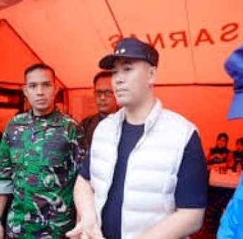 Bupati Pangkep Yusran Lalogau Tinjau Posko Evakuasi Pesawat 42-500 di Desa Tompo Bulu