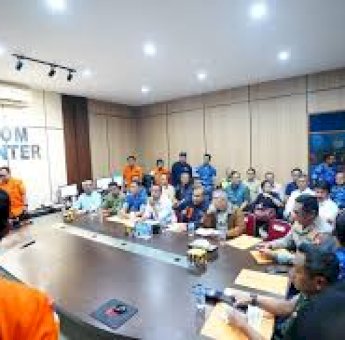 Gubernur Sulsel Bersama Menhub dan Basarnas Evaluasi Pencarian Korban ATR 42-500