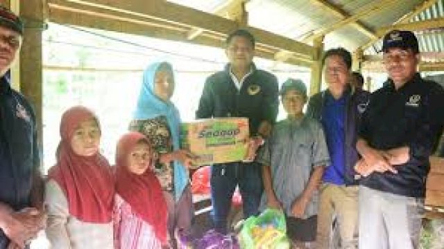 Turun ke Pelosok, Ketua DPRD Sinjai Andi Jusman Bantu Warga Dusun Balle