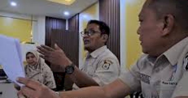 Kembalikan Fungsi Fasum, Perumda Pasar Tertibkan Pedagang di Depan Pabaeng-baeng