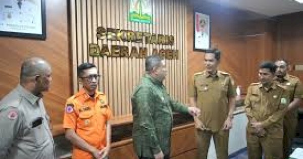 Wali Kota Munafri Antar Langsung Bantuan Pemkot untuk Korban Bencana di Aceh & Sumatra