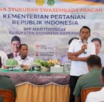 Bupati Sidrap Syaharuddin Alrif Bersama Petani Simak Pengumuman Swasembada Pangan