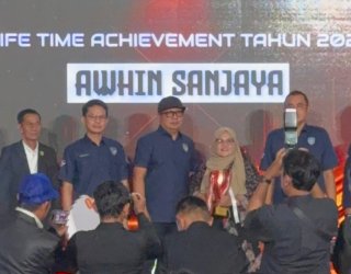 Pembalap Cilik Asal Pinrang dan Almarhum Awhin Sanjaya Terima Penghargaan IMI Awards 2025