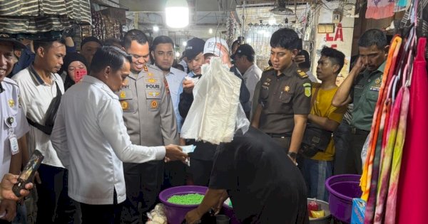 Jelang Ramadan, Bupati Syaharuddin Sidak Pasar Pangkajene Pastikan Harga Stabil dan Stok Aman