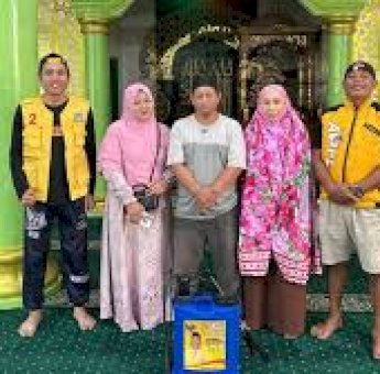 Sambut Ramadhan, Sahabat Ismail Semprot dan Harumkan 21 Masjid di Makassar