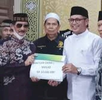 Dari Masjid Al-Hidayah, Ketua DPRD Supratman Dorong Kolaborasi Wujudkan Makassar Bersih
