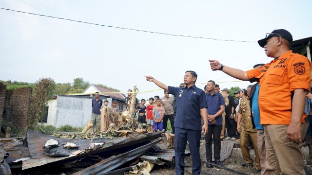 Wali Kota Parepare Tasming Hamid Kunjungi Korban Kebakaran Lumpue, Instruksikan Penanganan Cepat