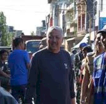 Antisipasi Genangan, Bupati Pinrang Pantau Langsung Pembersihan Drainase