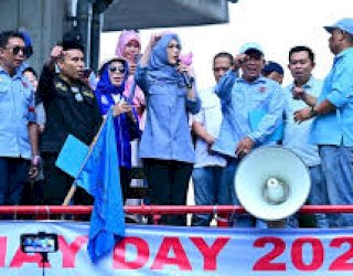 Ketua DPRD Sulsel Rachmatika Dewi &ldquo;Cicu&rdquo; Temui Massa Aksi May Day, Pastikan Aspirasi Ditindaklanjuti