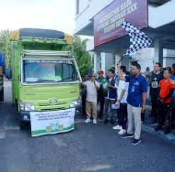 45.691 Warga Pangkep Terima Bantuan Pangan Beras dan Minyak Goreng