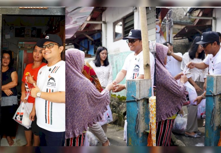 Dari Rumah ke Rumah di Bogor, Ketua DPP PSI Irfan Aghasar Berbagi Sembako untuk Kader dan Warga