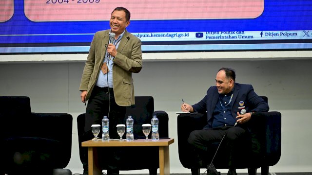 Direktur Politik Kementerian Dalam Negeri, Dr. Akbar Ali, M.Si dan Legislator fraksi NasDem Sulsel, Dr. Ir. Mahmud, ST., MM., MSP., MT.